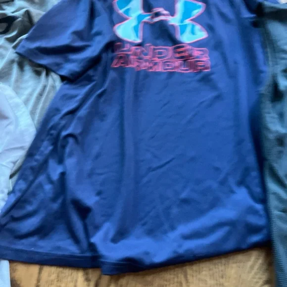 Under Armour UA T-Shirts Boys Size Youth Large YL L Lot Of 5 Short Long Sleeve - Picture 3 of 6